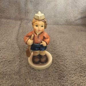 Women’s Classic Hummel Figurine